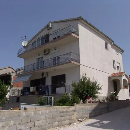 Apartmani Kapitanovic Biograd Na Moru